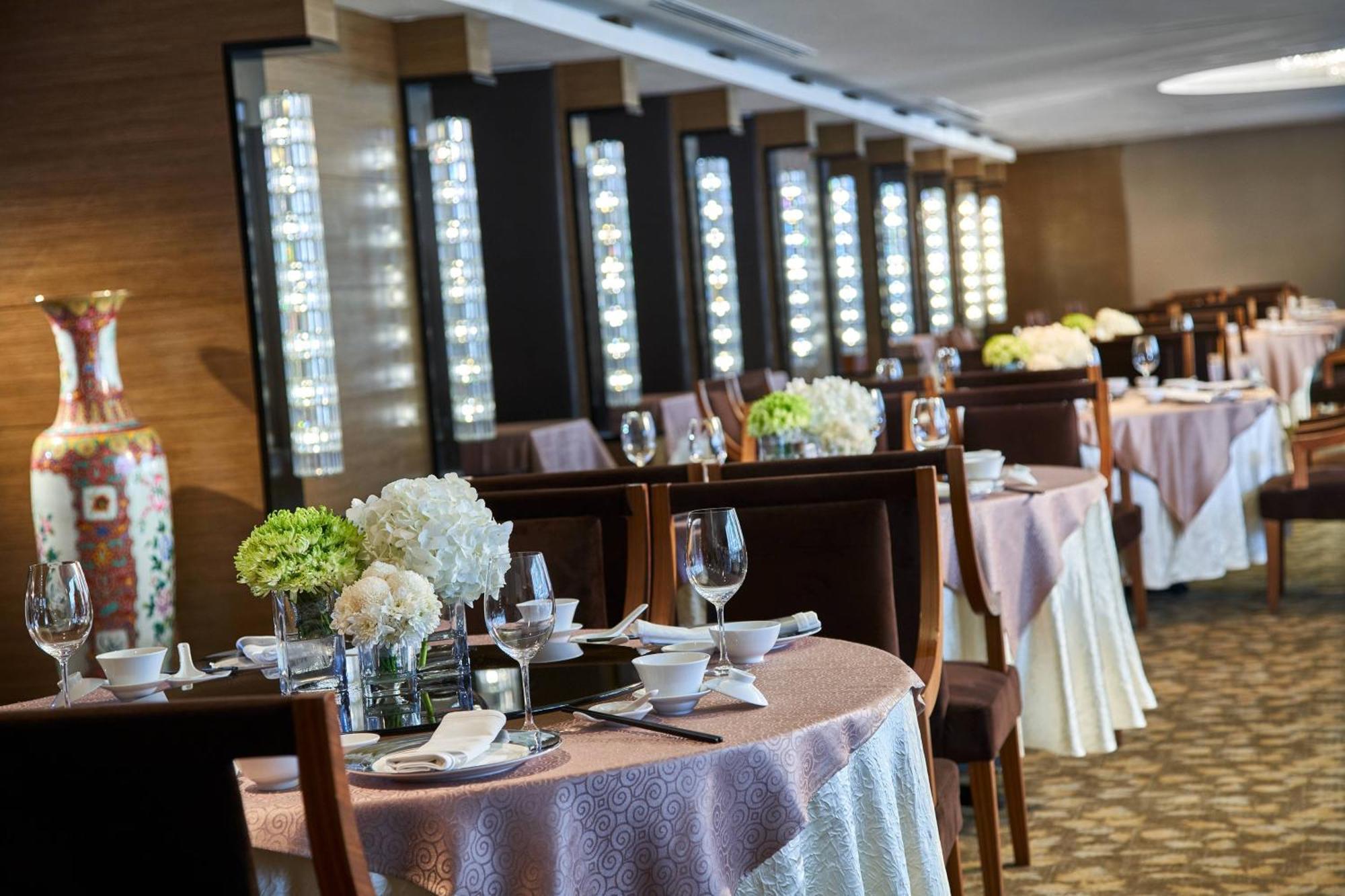 Renaissance Johor Bahru Hotel Exterior photo The Wedding Hall